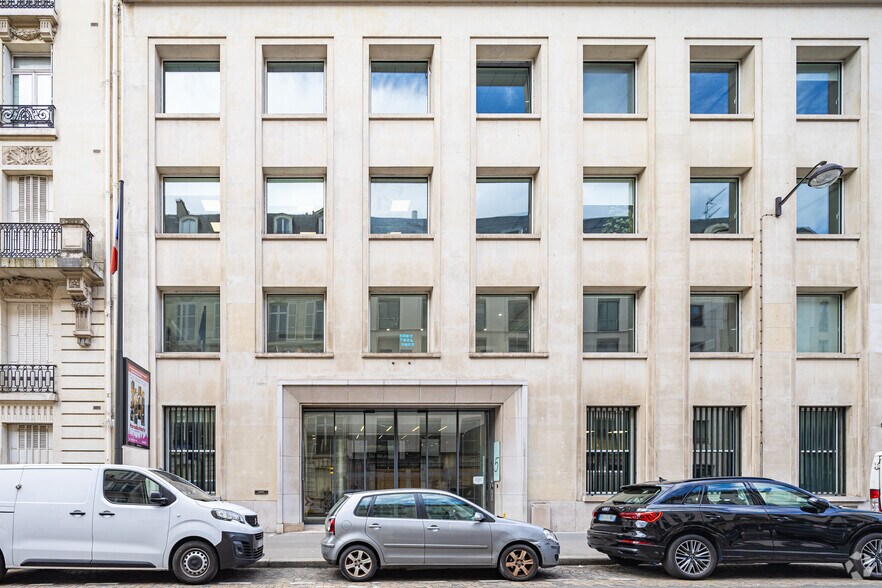5 Rue François Ier, Paris for lease - Building Photo - Image 2 of 8