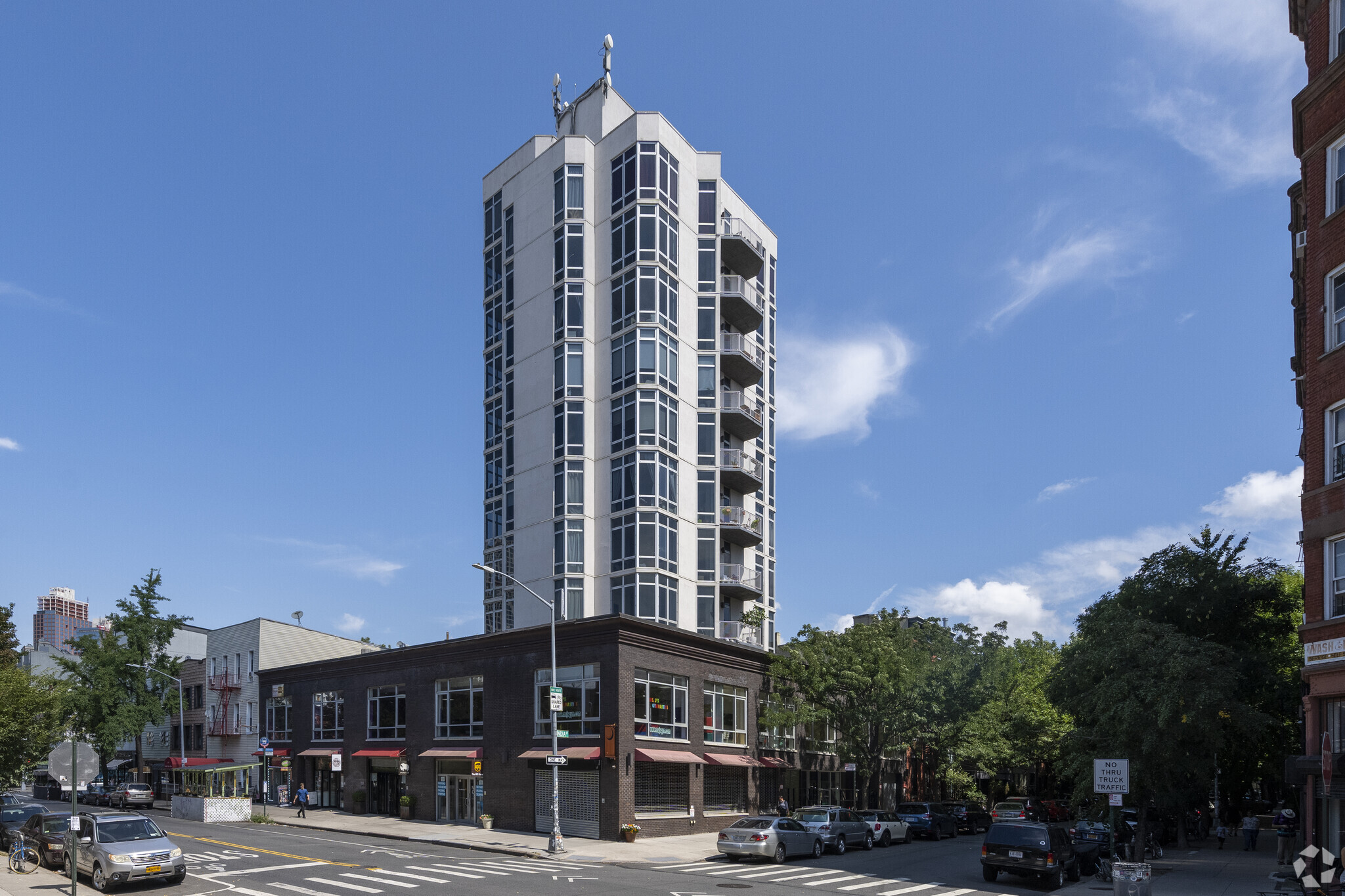 200 Franklin St, Brooklyn, NY for lease Primary Photo- Image 1 of 29