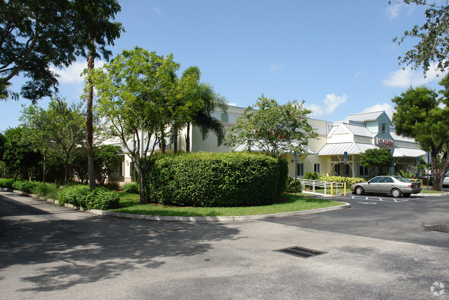 8440-8460 W Broward Blvd, Fort Lauderdale, FL for sale - Building Photo - Image 2 of 2