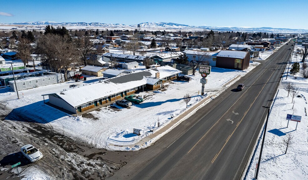 412 N Front St, Townsend, MT for sale - Building Photo - Image 1 of 1