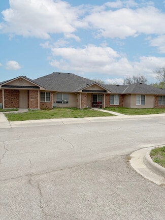 More details for 1703 N 3rd St, Neodesha, KS - Multifamily for Sale