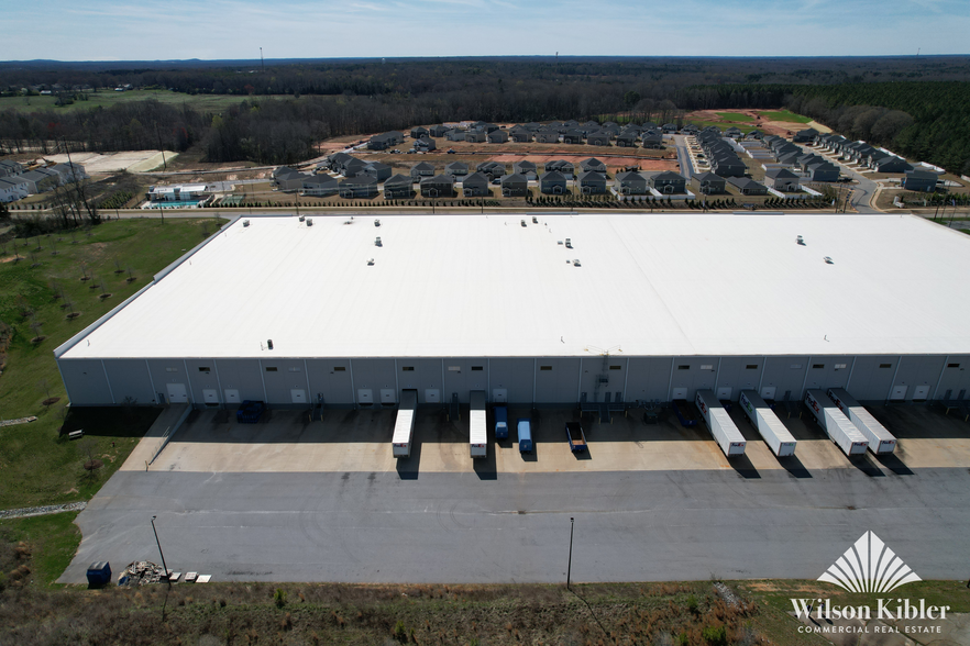 250 Wilson Bridge Rd, Fountain Inn, SC for lease - Building Photo - Image 3 of 15