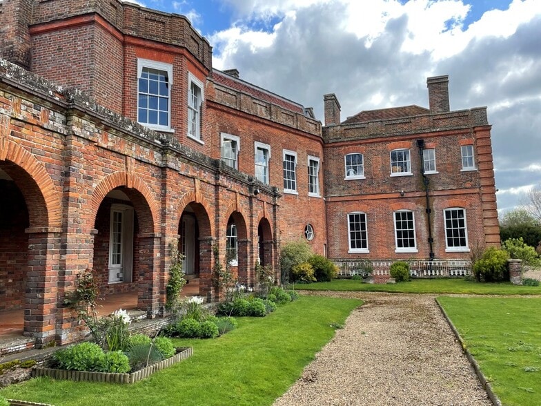 Church Street, Chesham for lease - Building Photo - Image 3 of 6