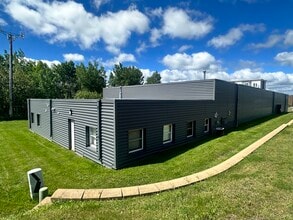 1202 Maple Grove Rd, Duluth, MN for lease Building Photo- Image 2 of 4