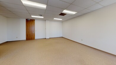 2200 6th Ave, Seattle, WA for lease Interior Photo- Image 2 of 4