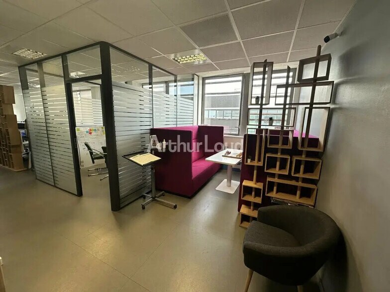 Office in Bezannes for lease - Interior Photo - Image 3 of 7