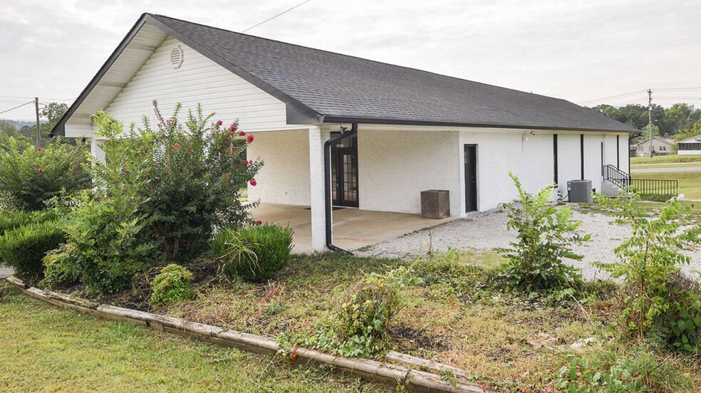 401 Richardson St, Etowah, TN for sale - Building Photo - Image 3 of 14