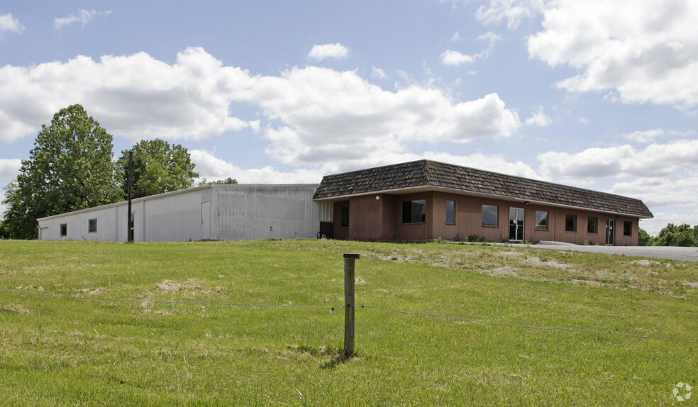 10503 Randall Ave, Aurora, IN for sale - Primary Photo - Image 1 of 1