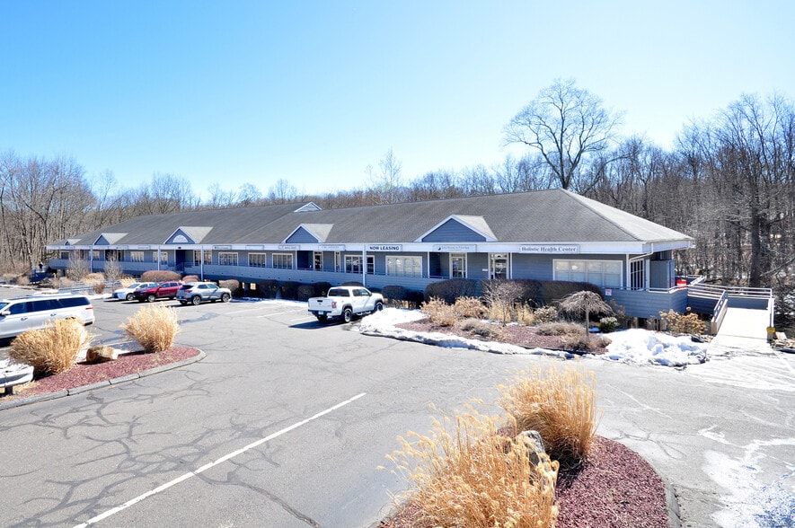 75 Berlin Rd, Cromwell, CT for sale - Building Photo - Image 2 of 47
