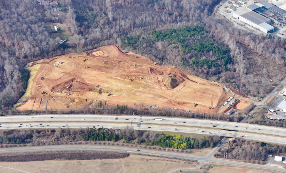 8301 Old Dowd, Charlotte, NC 28214 SunPoint CLT