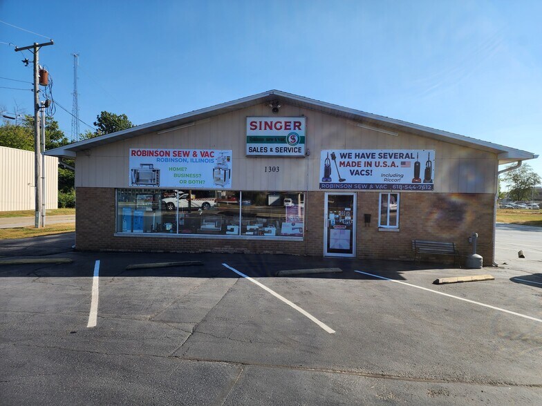 1303 E Main St, Robinson, IL for sale - Building Photo - Image 1 of 21