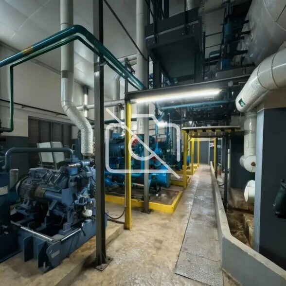 Industrial in Meaux for sale - Interior Photo - Image 2 of 3