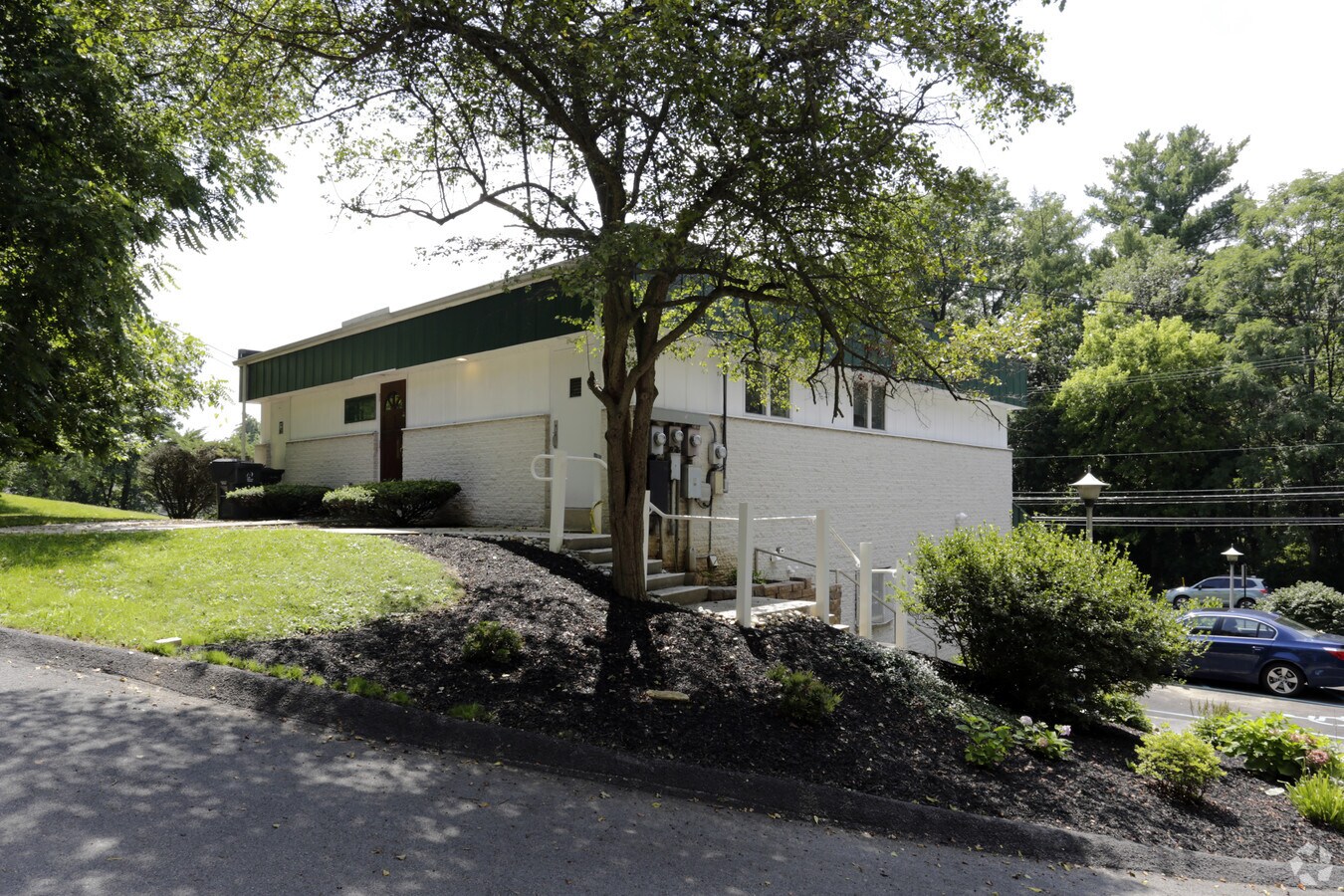 221 N Cedar Crest Blvd, Allentown, PA 18104