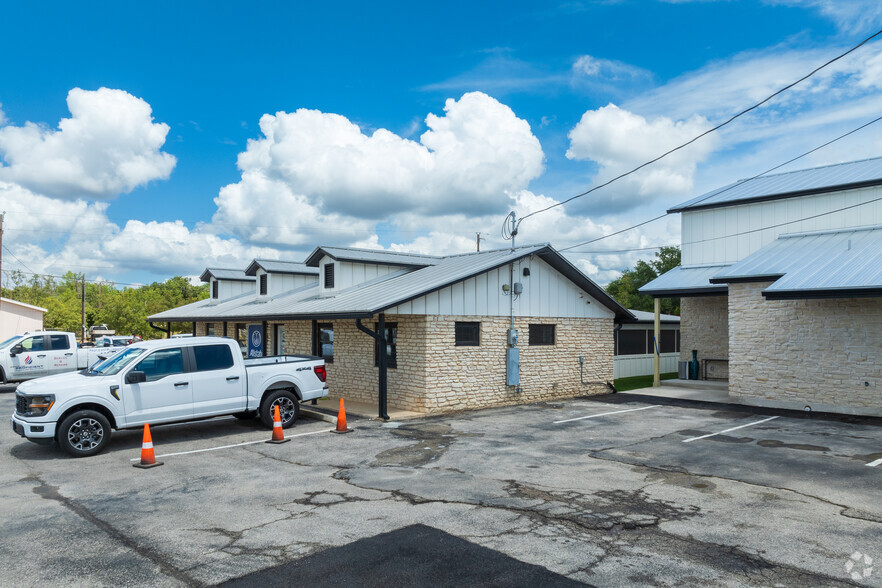 28496 Ranch Road 12, Dripping Springs, TX for lease - Building Photo - Image 3 of 14