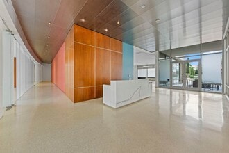 385 E Colorado Blvd, Pasadena, CA for lease Interior Photo- Image 1 of 12