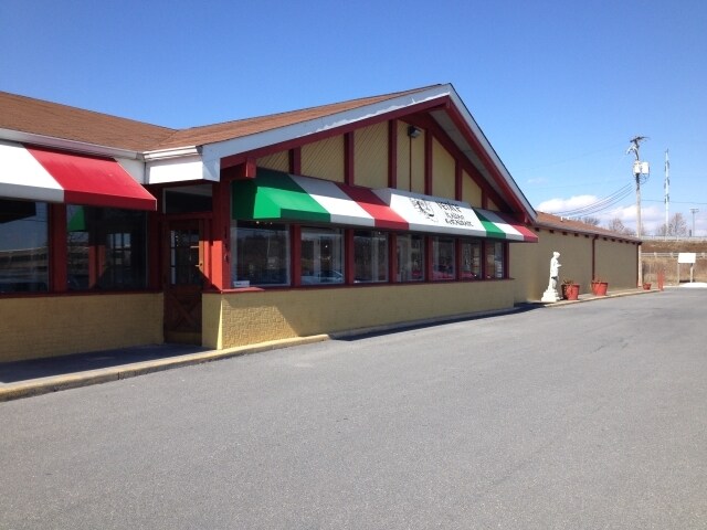 Retail in Winchester, VA for sale - Primary Photo - Image 1 of 1