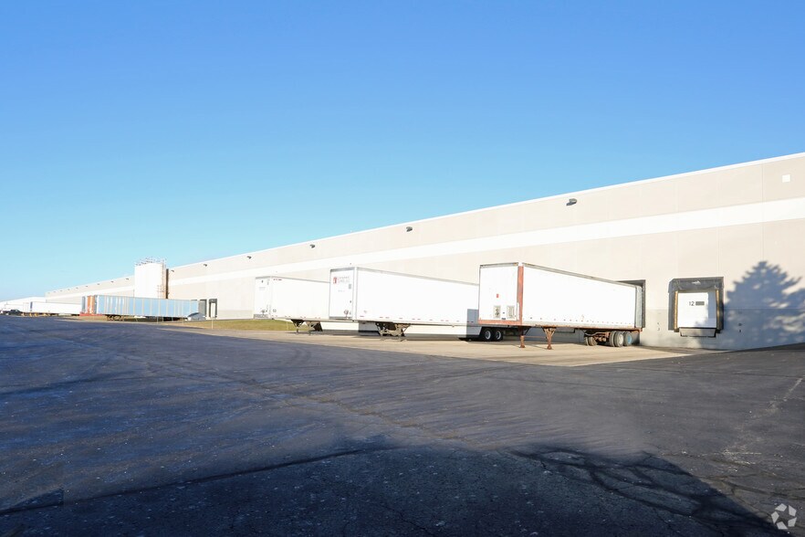 8201 109th St, Pleasant Prairie, WI for lease - Building Photo - Image 2 of 4