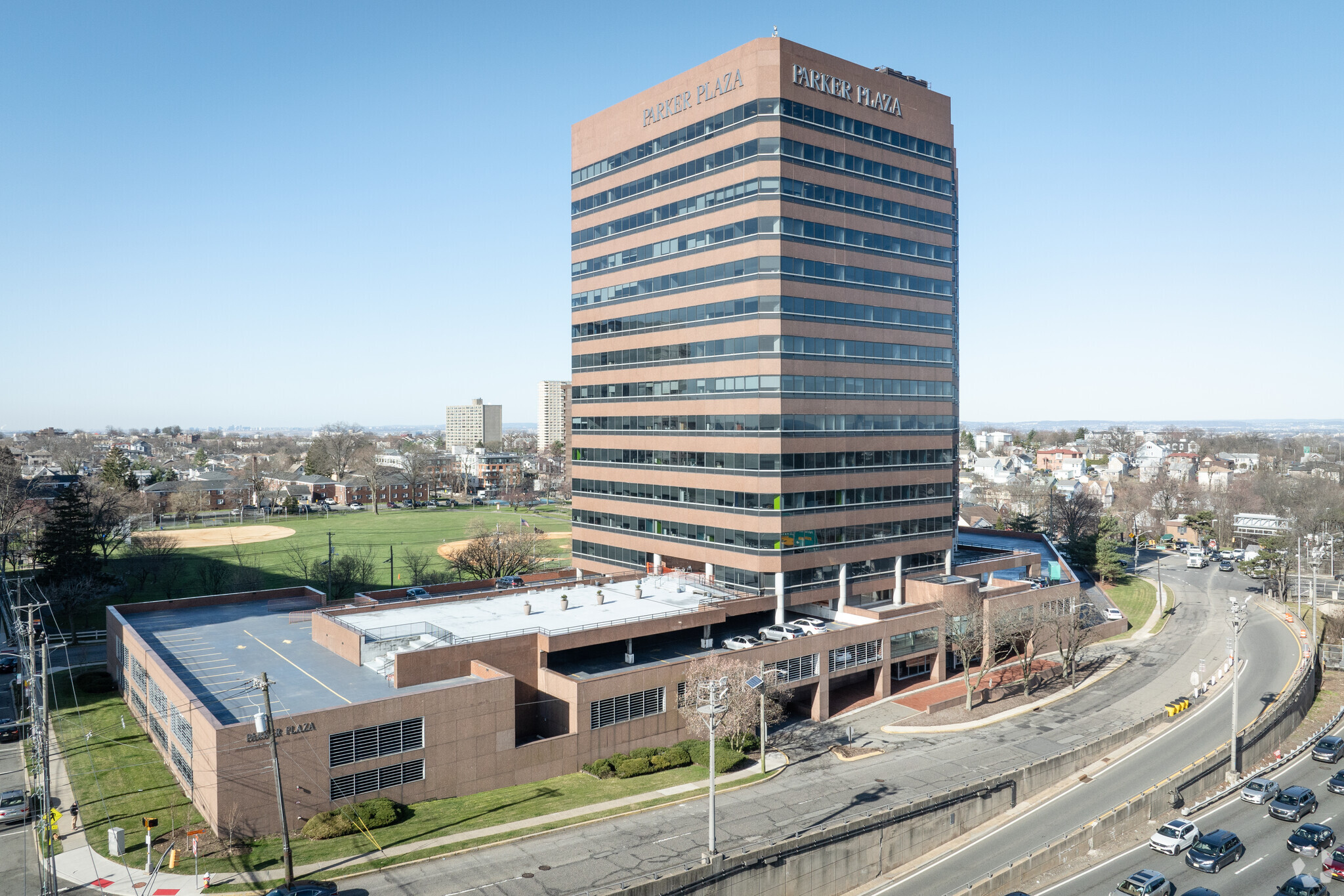 400 Kelby St, Fort Lee, NJ for lease Building Photo- Image 1 of 8