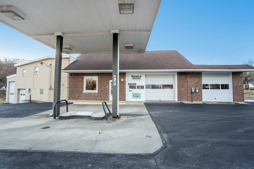 6712 Main St, Martins Creek, PA for sale - Building Photo - Image 3 of 42