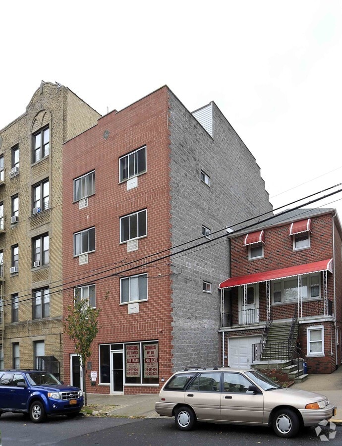 1615 Hobart Ave, Bronx, NY 10461