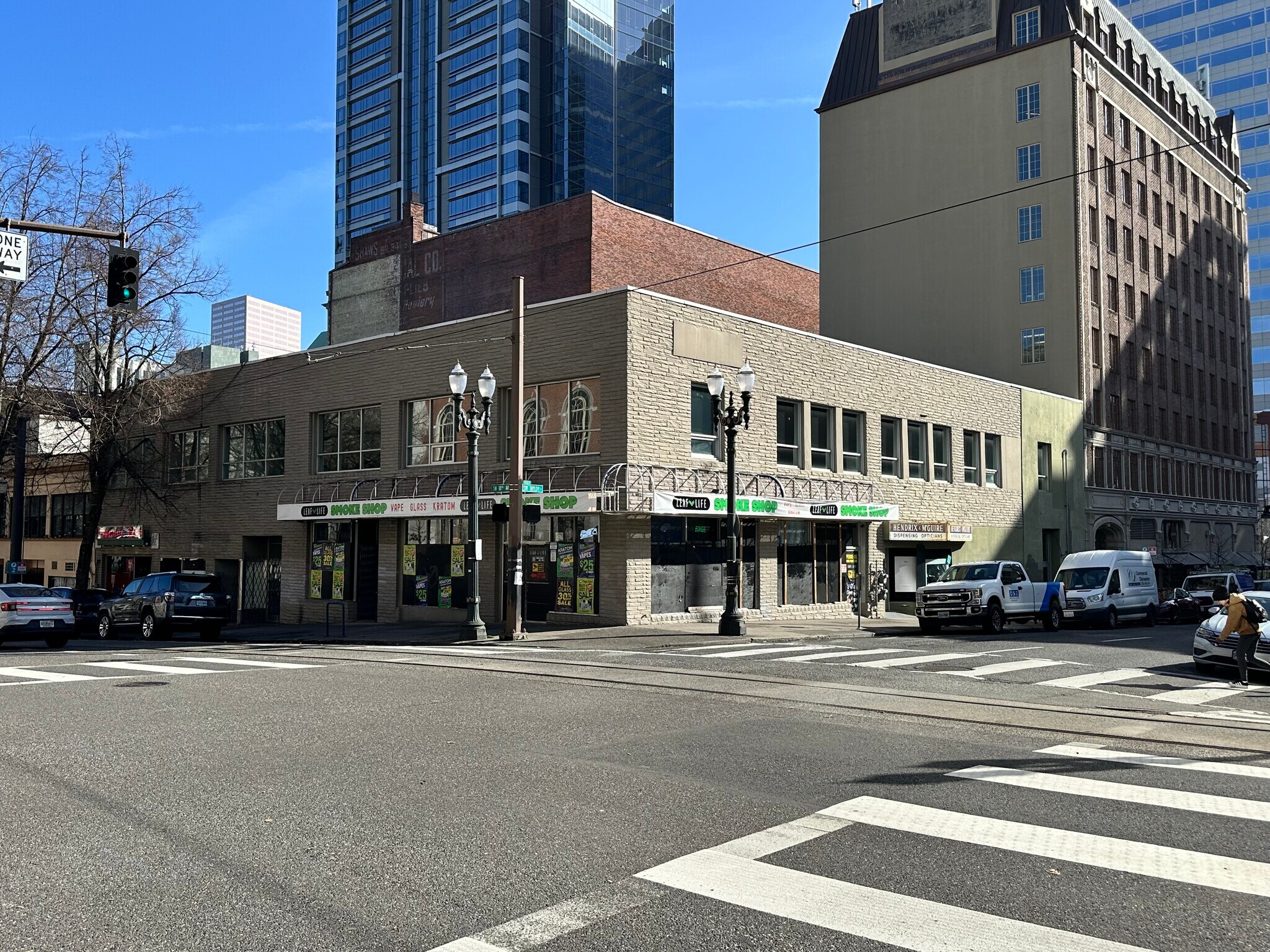 822-838 SW 10th Ave, Portland, OR for lease Building Photo- Image 1 of 6
