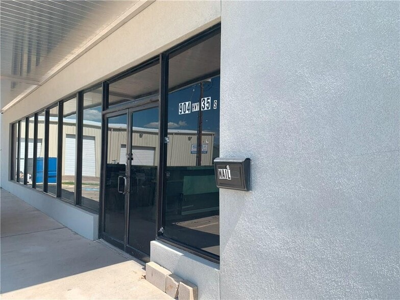 904 Highway 35 S, Rockport, TX for sale - Building Photo - Image 2 of 14