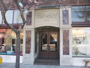 4 E Holly St, Pasadena, CA for lease Interior Photo- Image 1 of 4