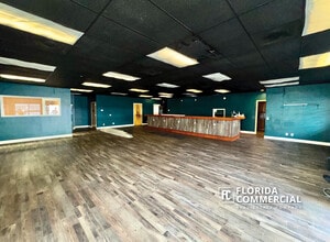 1485-1487 NE Jensen Beach Blvd, Jensen Beach, FL for lease Interior Photo- Image 2 of 9
