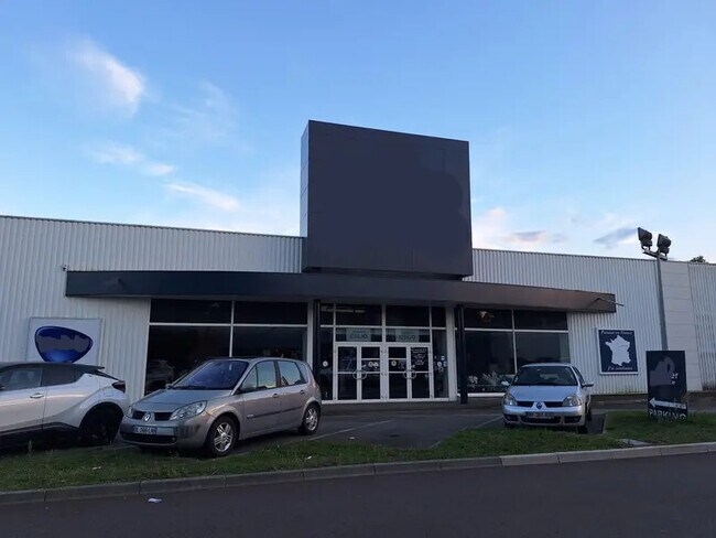 Vente Commerce 1 500 m²