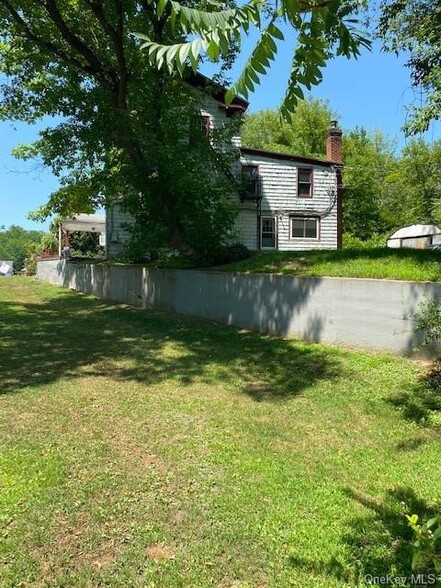 12 River Rd, Barryville, NY for sale - Primary Photo - Image 1 of 21