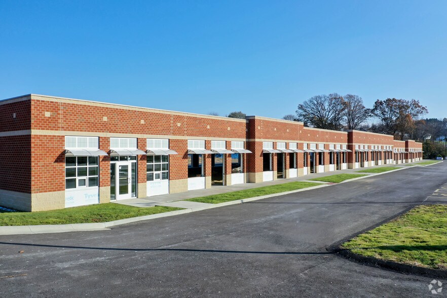 200-900 Merchant Ln, Pittsburgh, PA for lease - Image 1 of 7