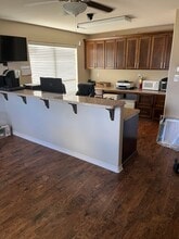 1709 Beauvoir Ln, Victoria, TX for lease Interior Photo- Image 1 of 8