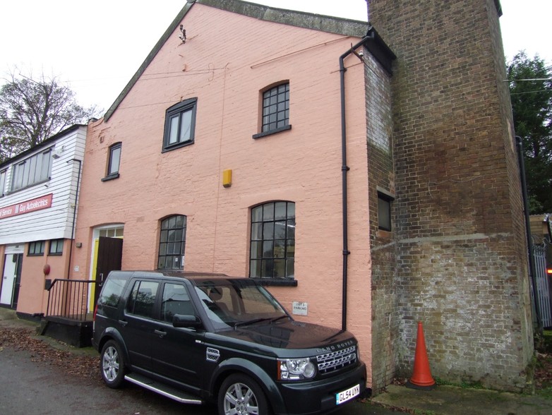 Mill End, Standon for sale - Primary Photo - Image 1 of 1