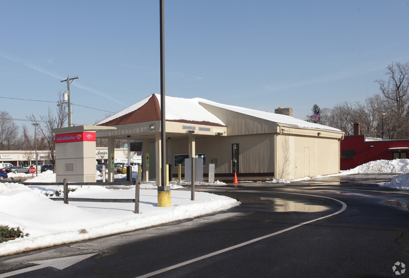 81 Bridge St, East Windsor, CT 06088