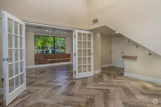 10304 Placer Ln, Sacramento, CA for sale Interior Photo- Image 2 of 16