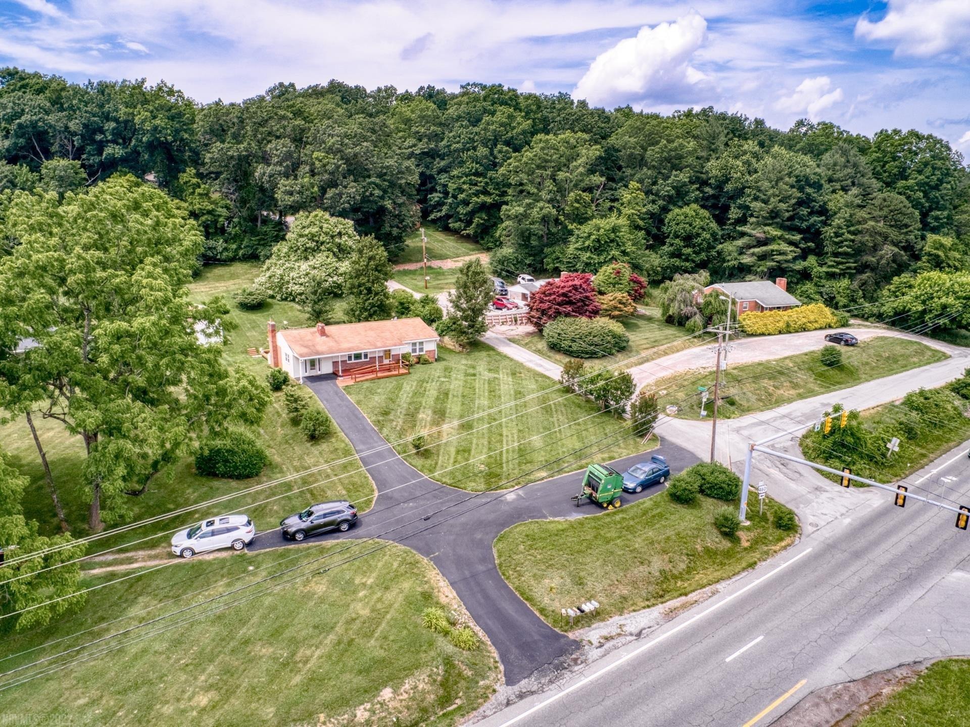 3900 S Main St, Blacksburg, VA for sale Primary Photo- Image 1 of 1