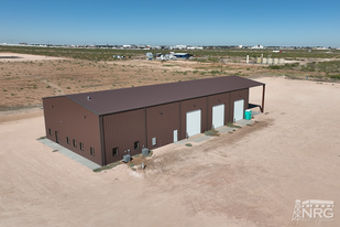 10-ton Crane, Wash-bay, Living Quarters - Industrial Property