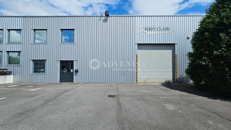 Industrial in Roncq for lease - Building Photo - Image 2 of 12