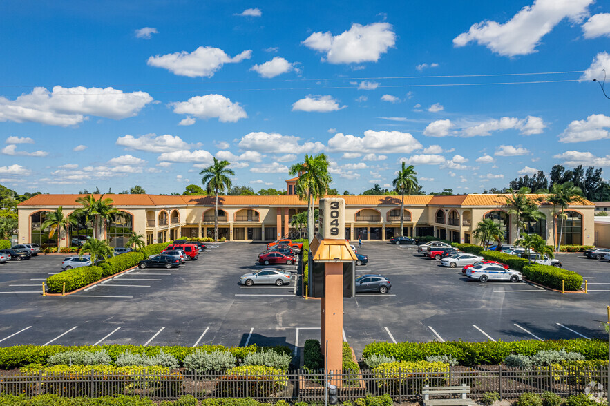 3049 Cleveland Ave, Fort Myers, FL for lease - Building Photo - Image 3 of 12