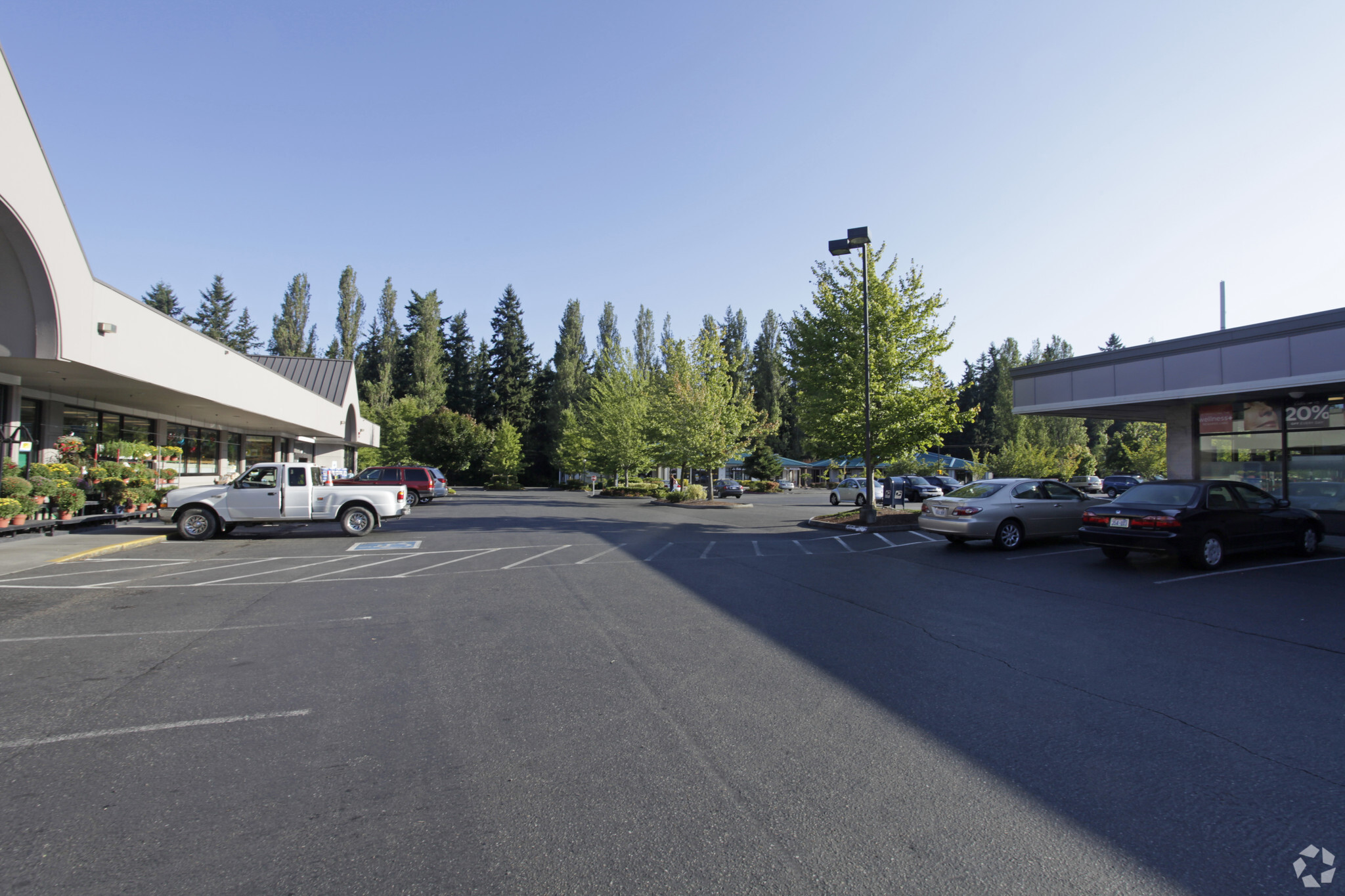 8417-8435 SE 68th St S, Mercer Island, WA for lease Building Photo- Image 1 of 12