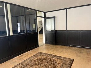 932 Wilson St, Los Angeles, CA for lease Interior Photo- Image 2 of 13