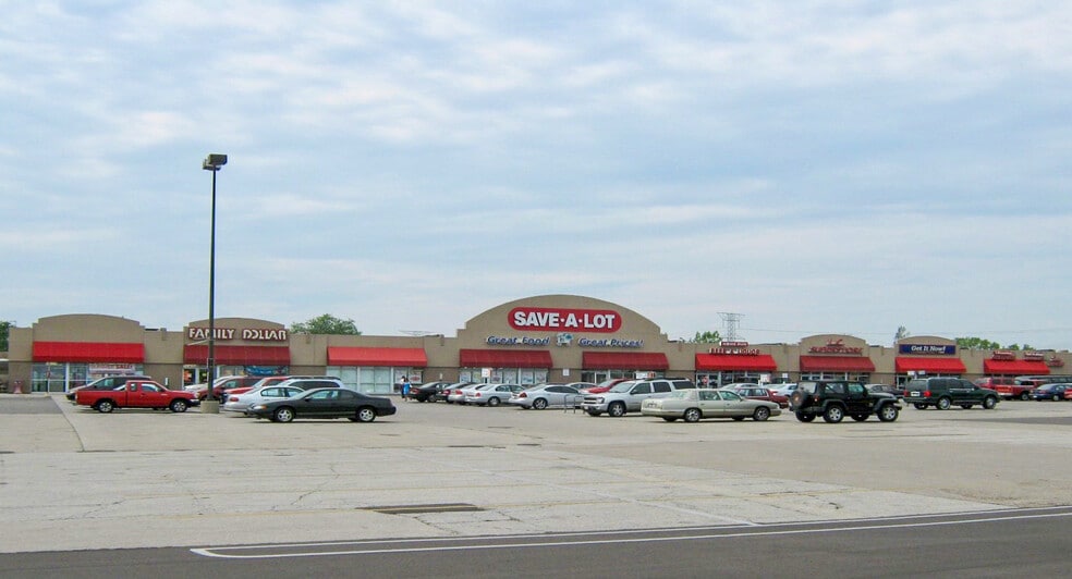 6063 6245 N Teutonia Ave Milwaukee Wi 53209 Silver Mill Loopnet Com