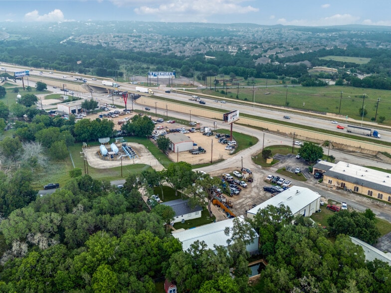 8424 Indian Hills Ln, Boerne, TX for lease - Building Photo - Image 3 of 17