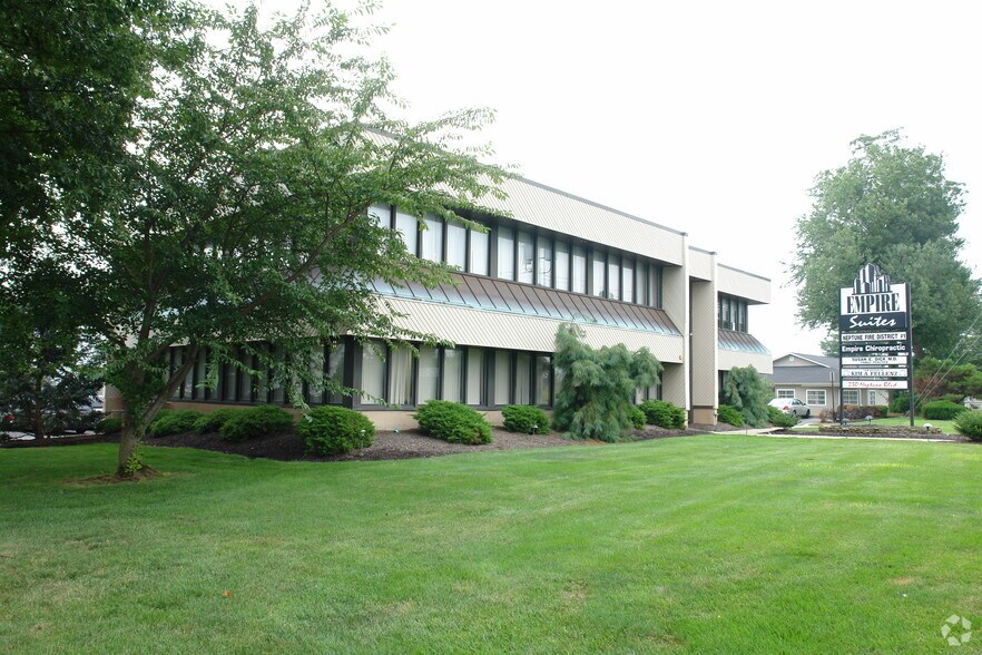 230 Neptune Blvd, Neptune, NJ 07753