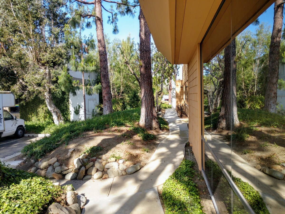 2421 Portola Rd, Ventura, CA 93003