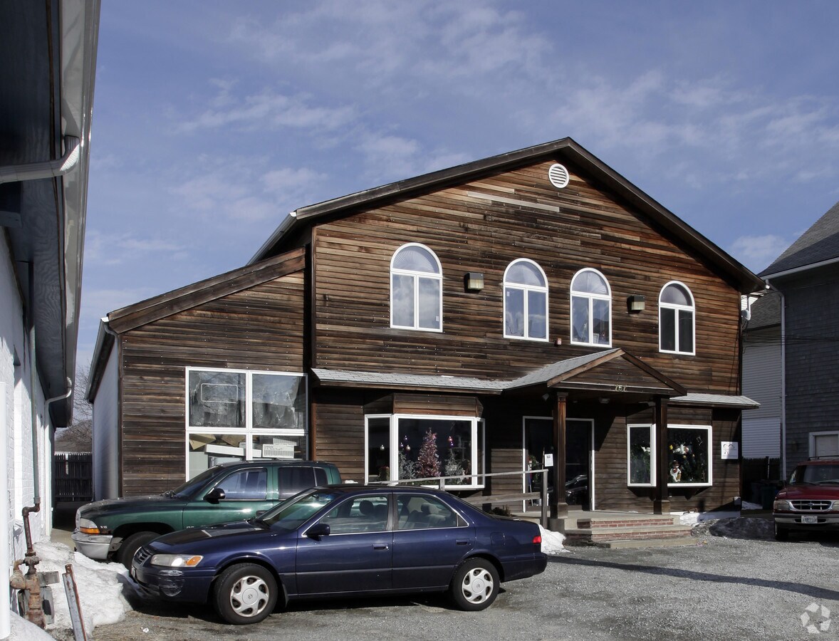 757 Park Ave, Cranston, RI 02910 | LoopNet