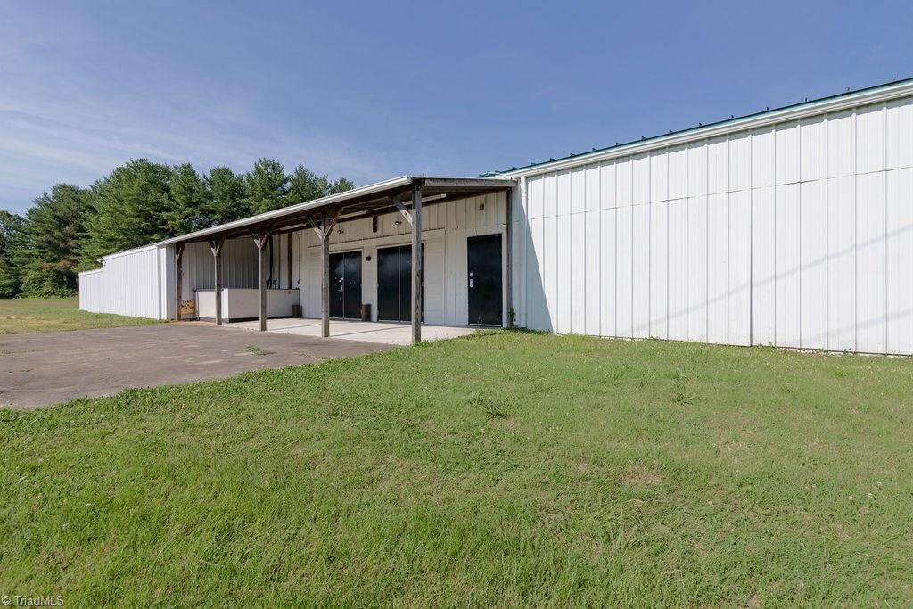 750 Meadowbrooke Dr Commercial Building For Sale, King, NC 27021