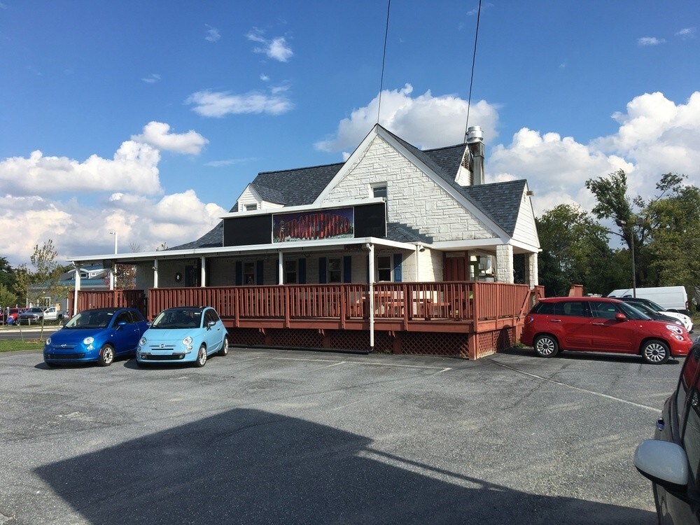 150 S Dupont Pky, New Castle, DE for sale Building Photo- Image 1 of 1