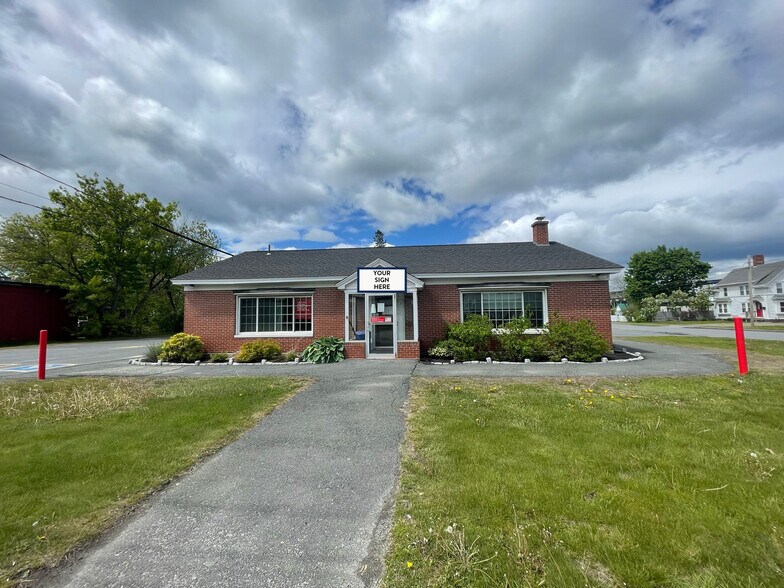 214 Madison Ave, Skowhegan, ME 04976