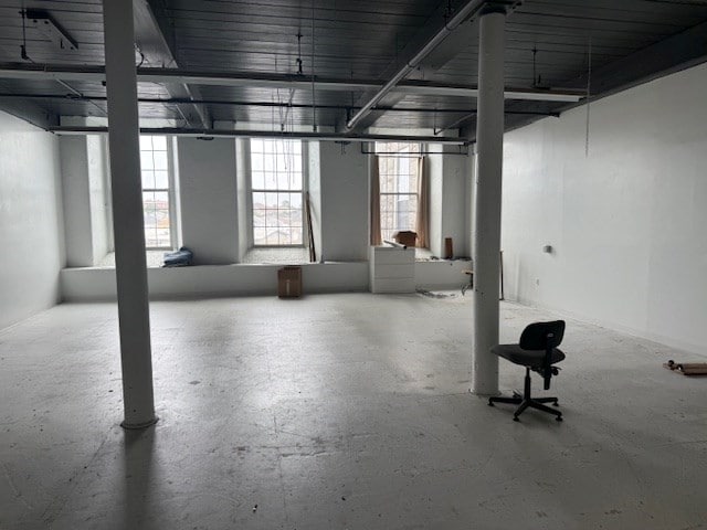 657 Quarry St, Fall River, MA for lease Interior Photo- Image 1 of 1